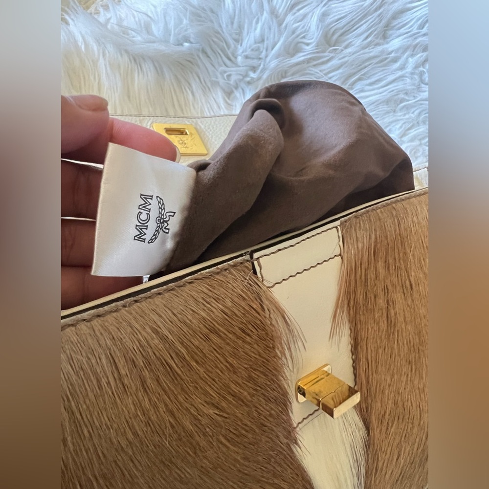 MCM MOCHA LUXE  FUR - Picture 8 of 13